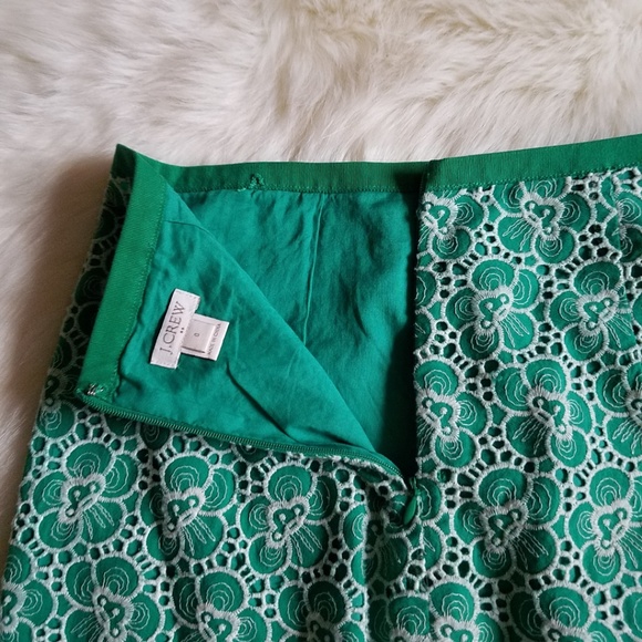 J. Crew Green Flounce Skirt with Floral Embroidery Size 0 - Picture 4 of 8